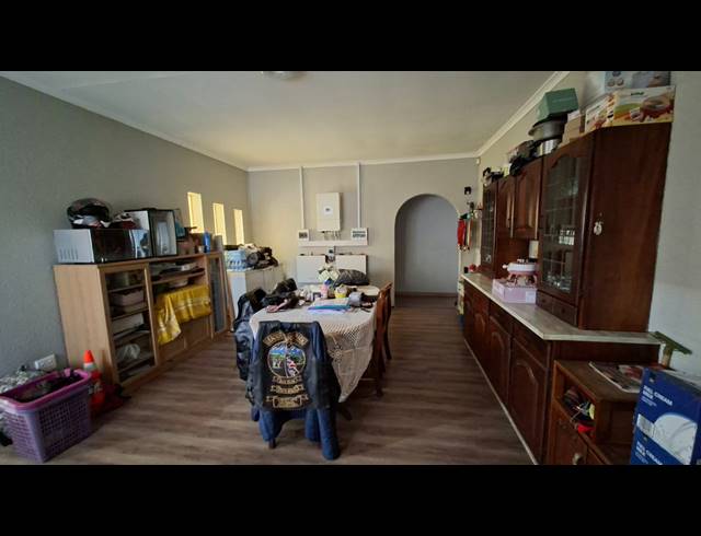 4 BEDROOM HOUSE FOR SALE IN DALVIEW